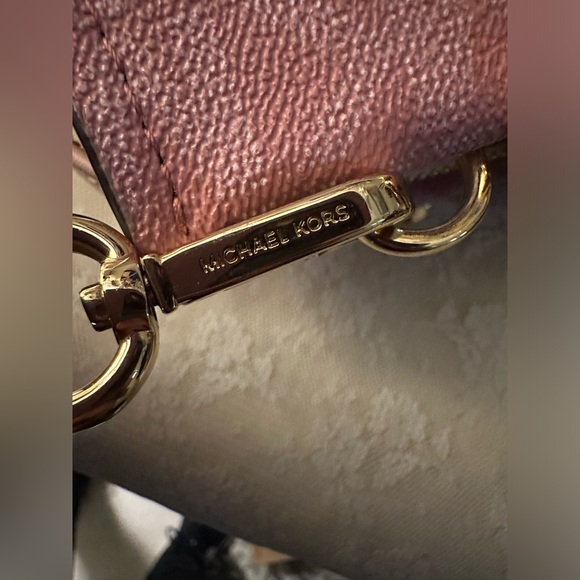 Michael Kors Two Toned Bag Pre Owned RARE - Picture 15 of 16